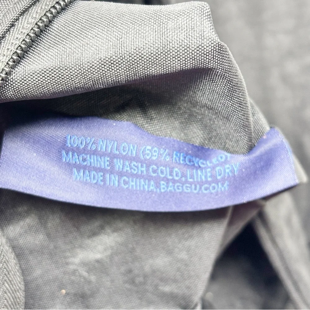 New BAGGU Women’s Black Recycled Nylon Travel Cloud Bag 12.75” X 13.75” X 8” - Picture 7 of 12